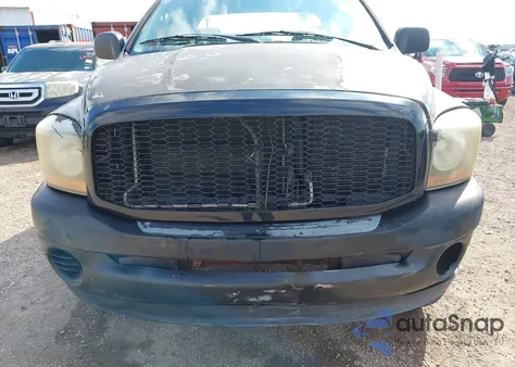 2006 Dodge Ram 1500 Slt/Trx4 Off Road/Sport z USA, uszkodzony, nr VIN 1D7HU18N66J107155